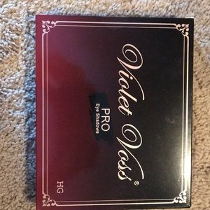 Violet Voss My Holy Grail Palette